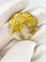 28ct Gold in Quartz Cabochon - Museum Grade