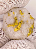 20.93ct Californian Gold in Quartz Cabochon