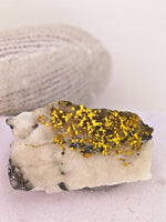 14.50ct California Gold Quartz Specimen