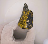 165.6 Grams Bonzana Gold Quartz Specimen
