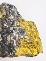165.6 Grams Bonzana Gold Quartz Specimen